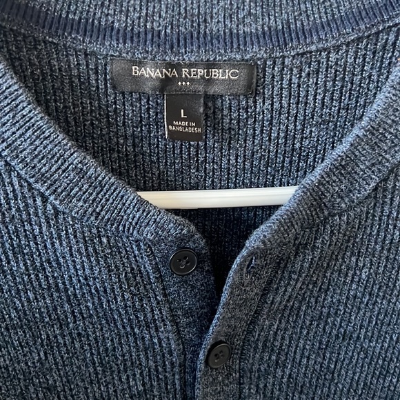 Navy Banana Republic Sweater - Picture 2 of 4